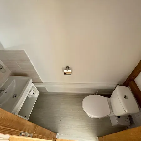 Zamecek Waldsteinovo Zatisi Guest house *